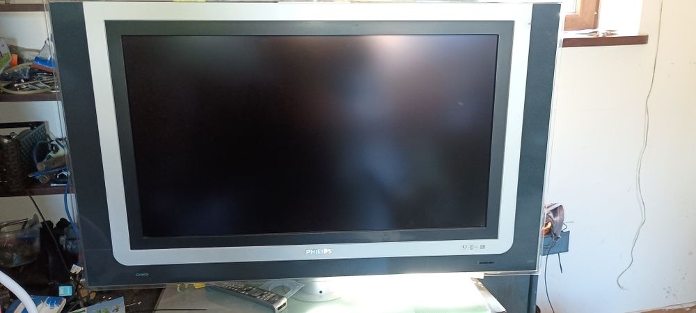 Sprzedam TV Philips Ambilight 37PF9830/10