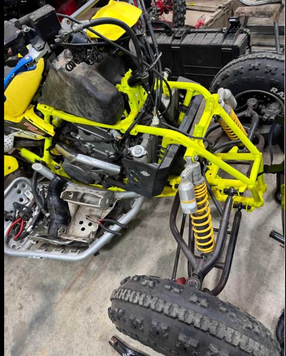suzuki ltz 400 silnik skrzynia kartery balans sprzeglo rozrusznika