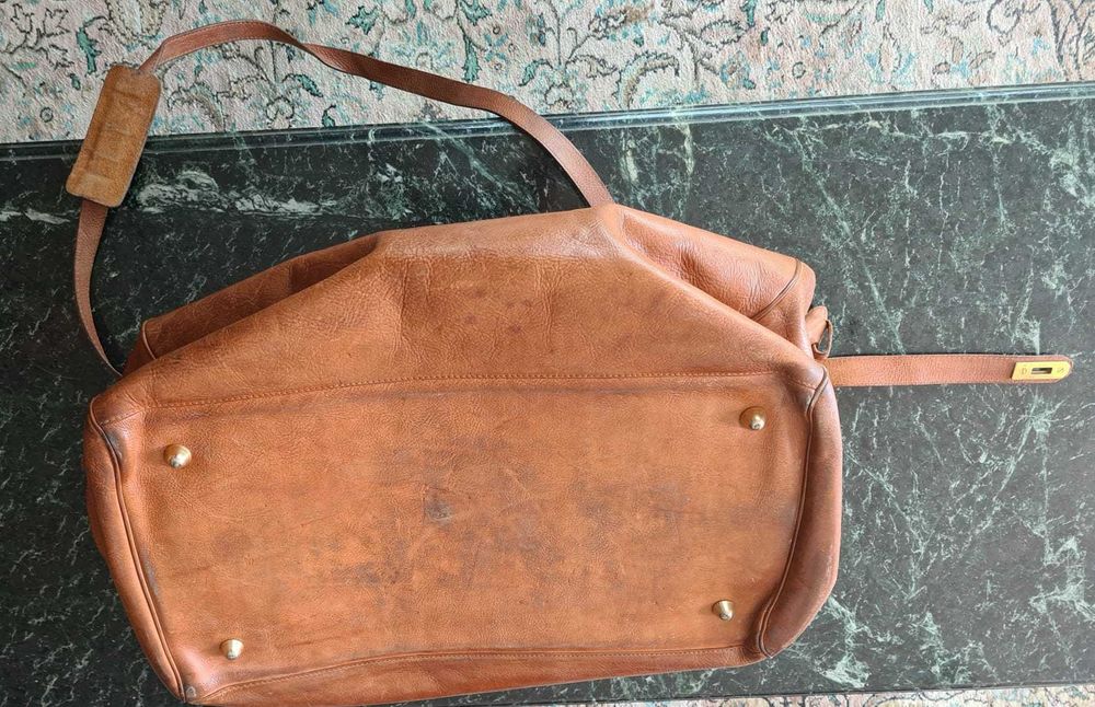 Bolsa de Viagem Italiana em Couro – Elegante e de Excelente Qualidade