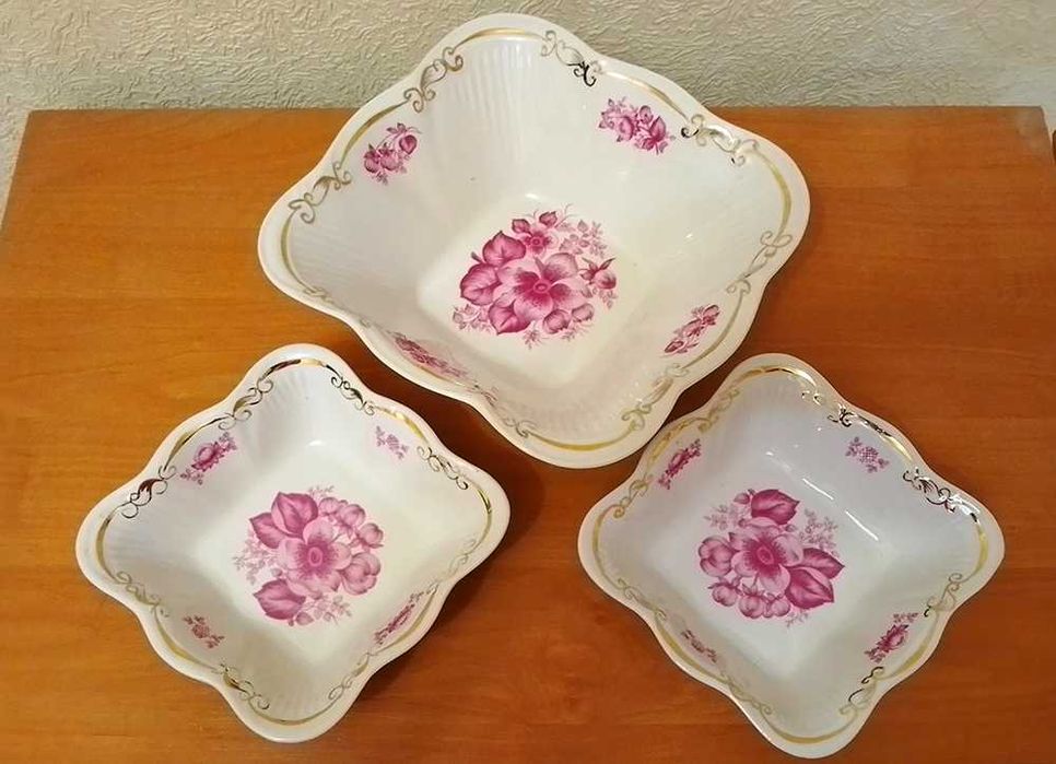 набір салатників 2 великих, 6 малих