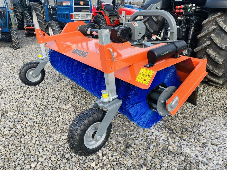 Щітка комунальна на ВОМ