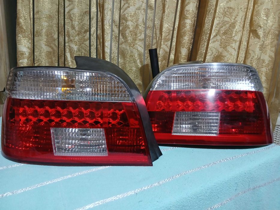 Задні фанарі е-39