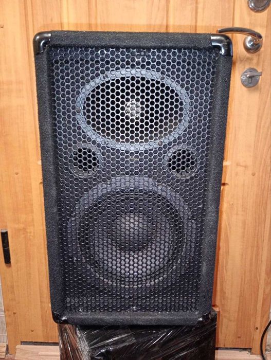 Колонки  SKV club 100. Paudio Harman Becker. 100Вт 8ом 8 дюймов