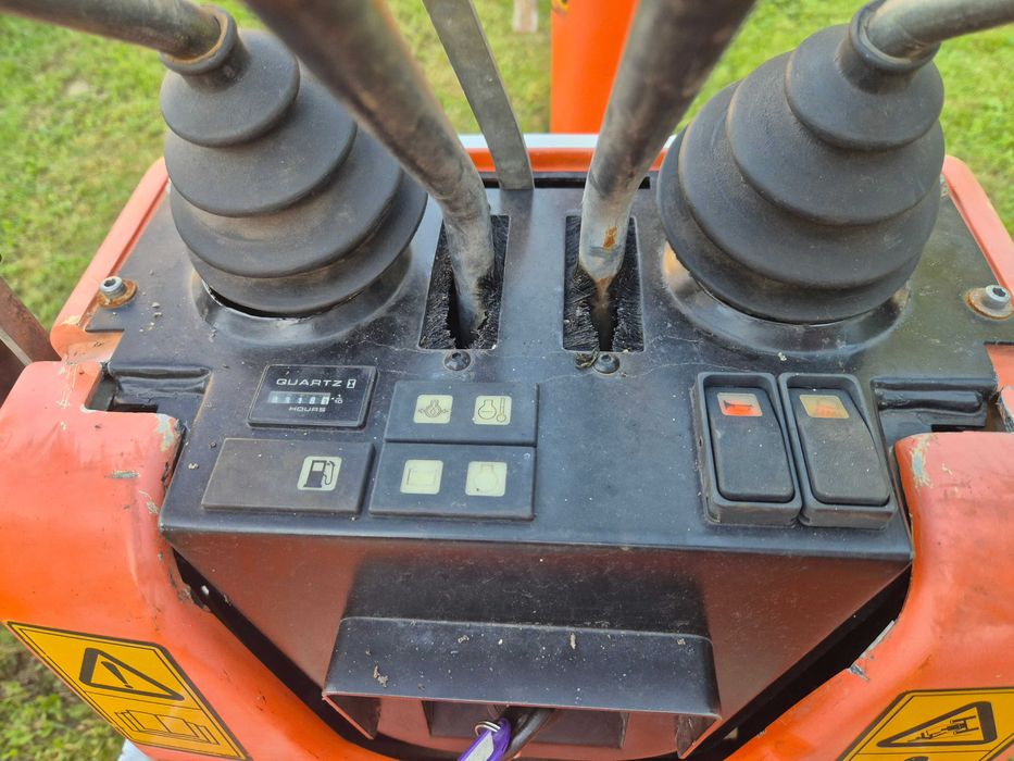 Minikoparka JCB 8008 CTS 3 cylindry Perkins Gotowa do pracy