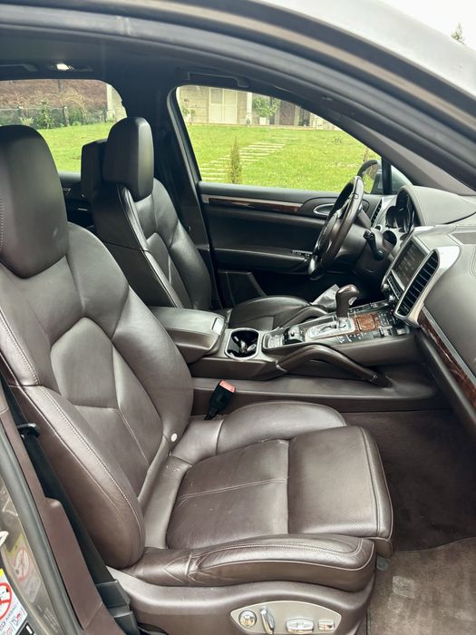 Porche Cayenne S Hybrid