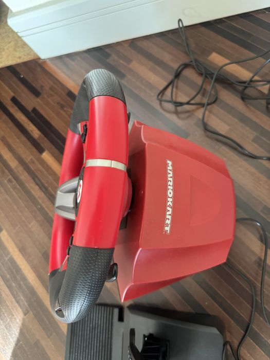 Kierownica i pedały do nintendo mariokart jak NOWE/ użyte jeden raz!