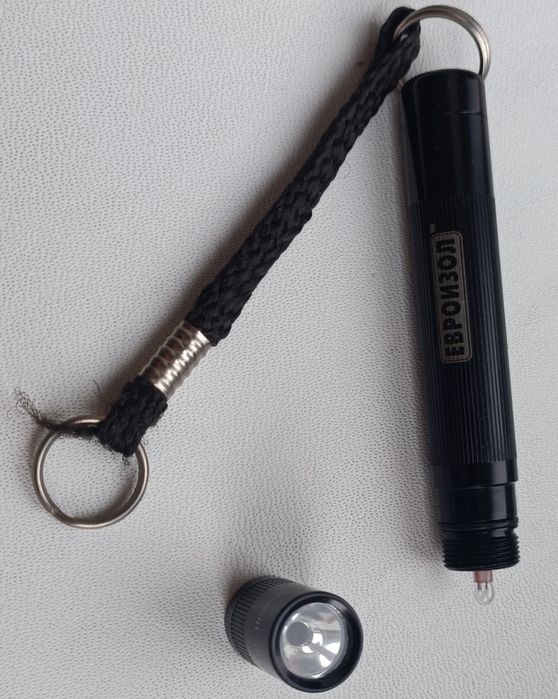 Ліхтарик на батарейці ААА