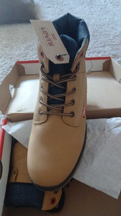 Chuteiras de Futebol Adidas 36 X Messi e Botas Levis 36 e 37