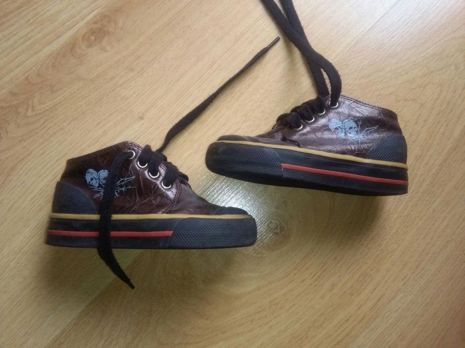 Fajne trampki Friends wiosna/lato jak nowe r. 25