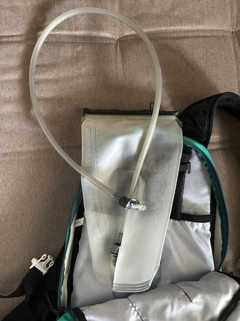 Mochila Evoc 10 litros + saco de água