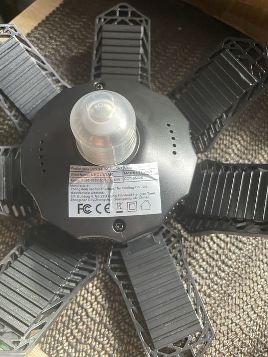 Lampa LED 90 stopni mozliwosc regulacji 7 skrzydeł