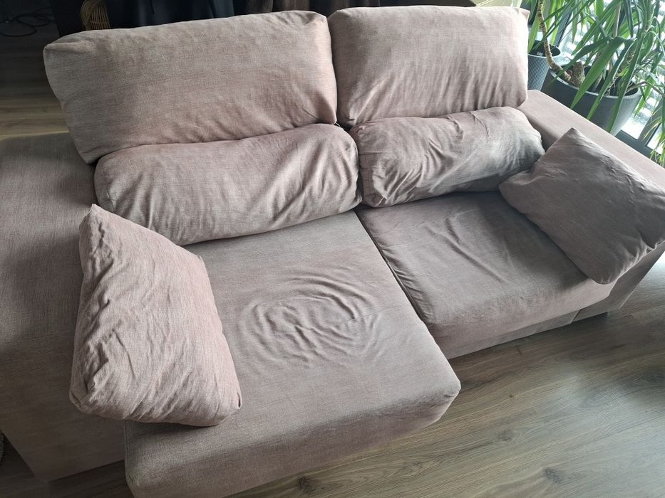 Sofá de 2 lugares, com assentos extensíveis