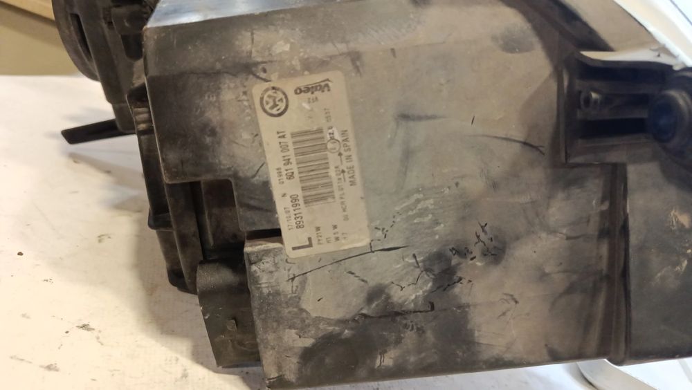 Ótica / farol esquerda VOLKSWAGEN Polo (9N)