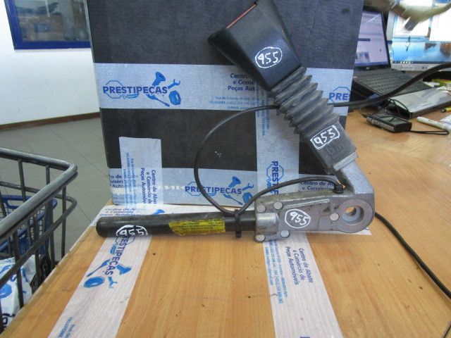 Pré-tensor cinto frente direito OPEL Vectra B Hatchback (38_)