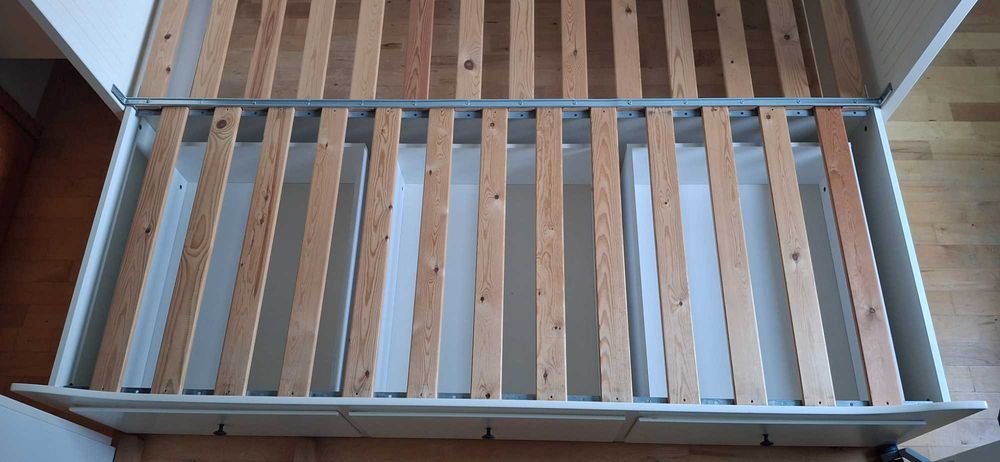 Leżanka Hemnes + dwa materace