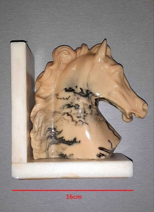 - Suportes de Livros -