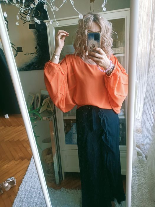 Bluzka pomarańczowy roz S firma b.yung