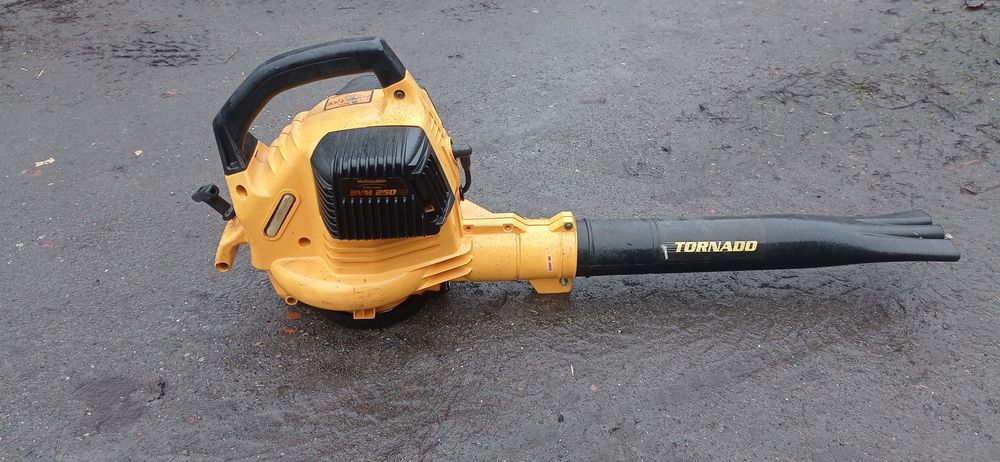 Dmuchawa spalinowa mcculouch bvm250