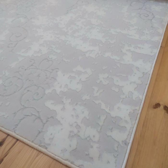 Килим білий (1.45*18,10)