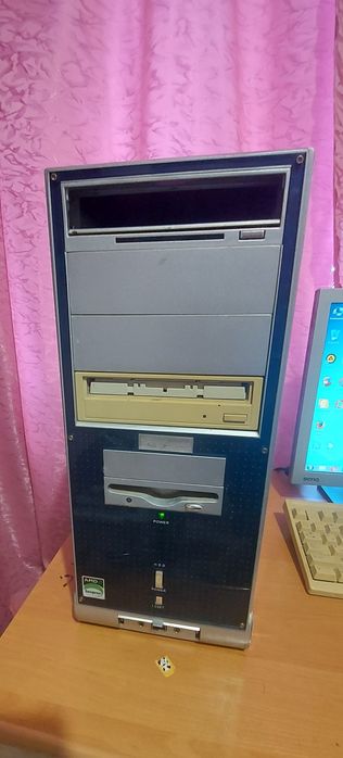 Старий робочий ПК ( windows 7): 2 150 грн. - Настольные компьютеры