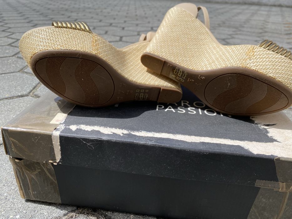 Sandálias da parodi