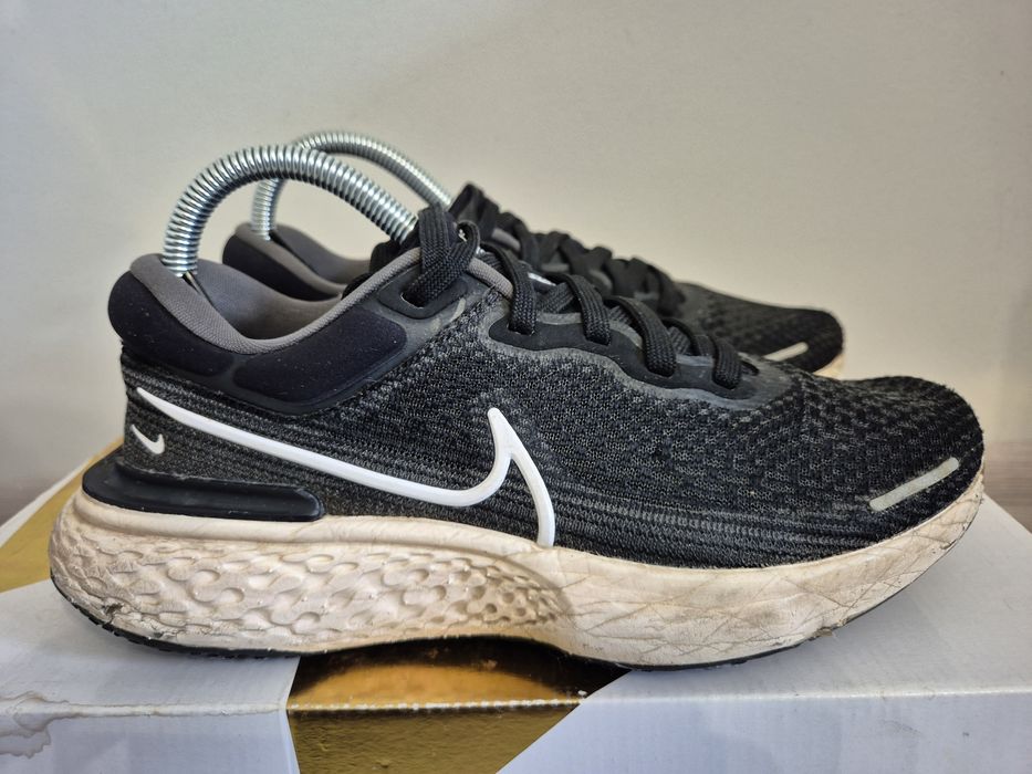 Buty damskie do biegania Nike Invincible Run rozmiar 39.