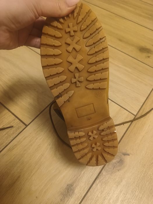 Damskie musztardowe buty traperki wiązane ocieplane botki 39