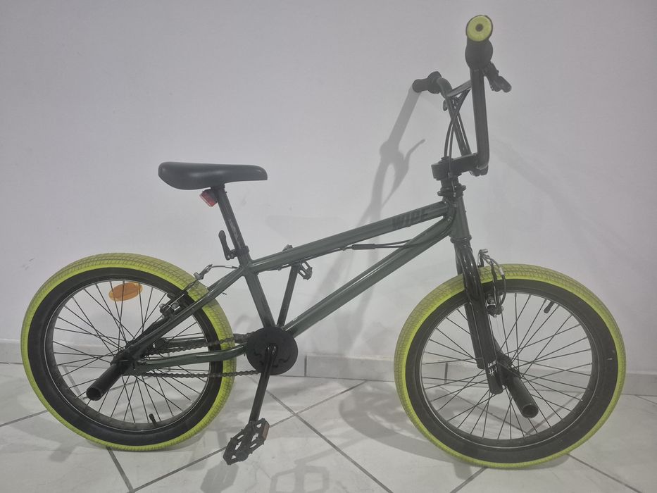 Bicicleta BMX verde