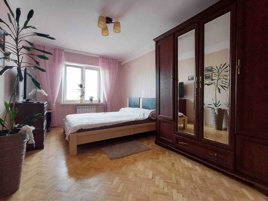 Продам 2х кімнатну квартиру 60 кв.м на Березняках