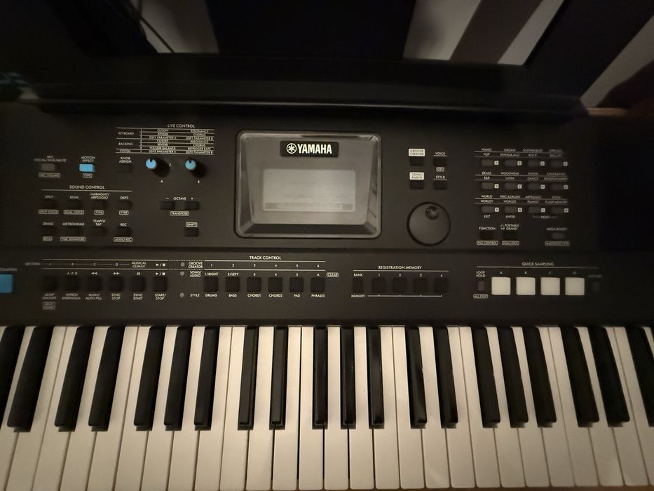 Yamaha PSR-E473