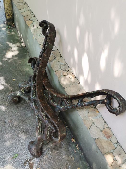 Лавка чавунна ножки  лавочка чугун