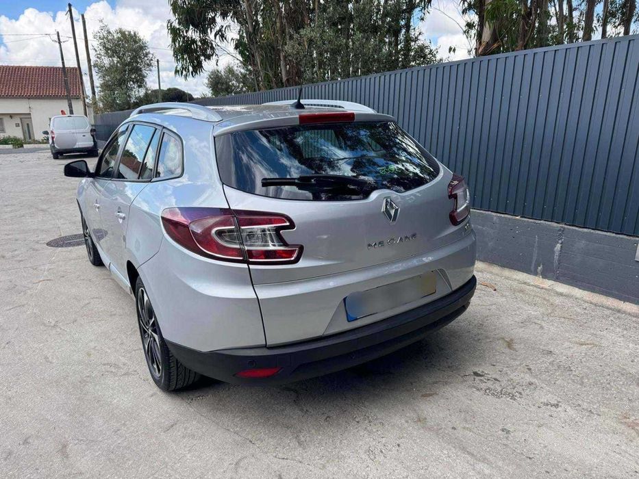 Renault Mégane em bom estado geral
