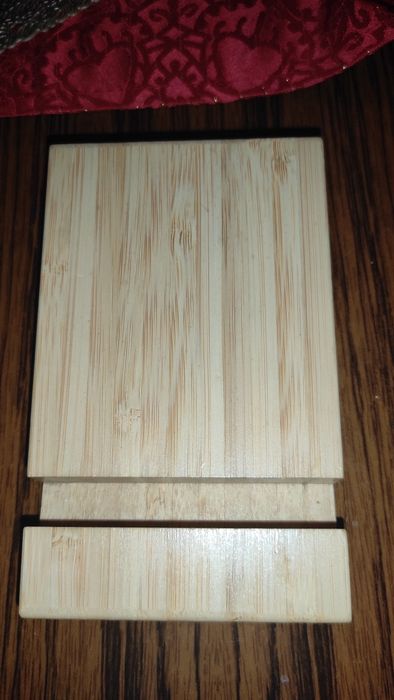 Podstawka na telefon drewniana