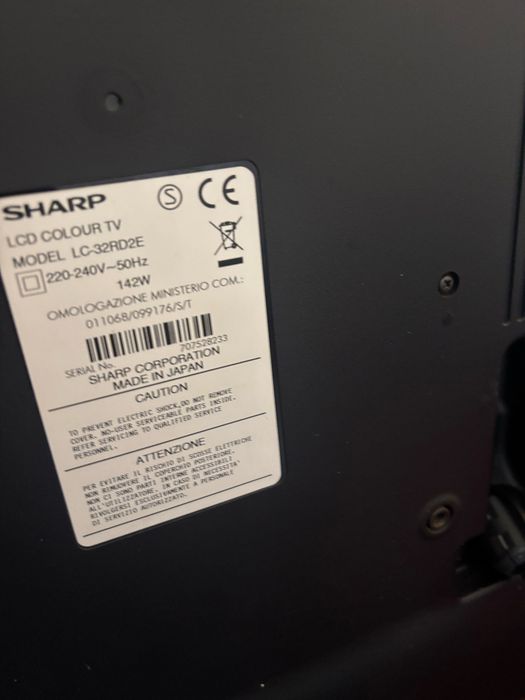 Телевізор, Sharp LC32RD2E