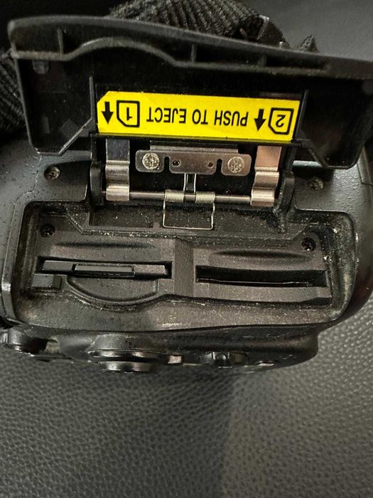 Nikon D7100 24M (apenas corpo