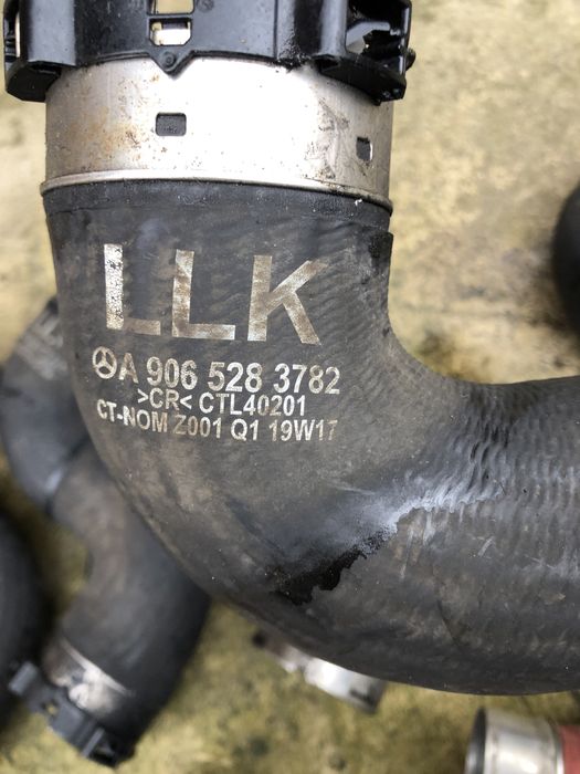 Патрубок інтеркулера sprinter w906w212w204w207 2.2 cdi om651