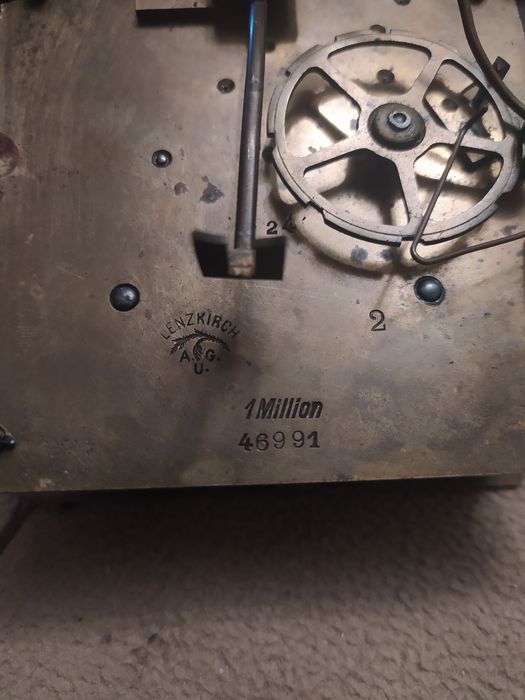 Настенные часы с боем, Германия, старинные.