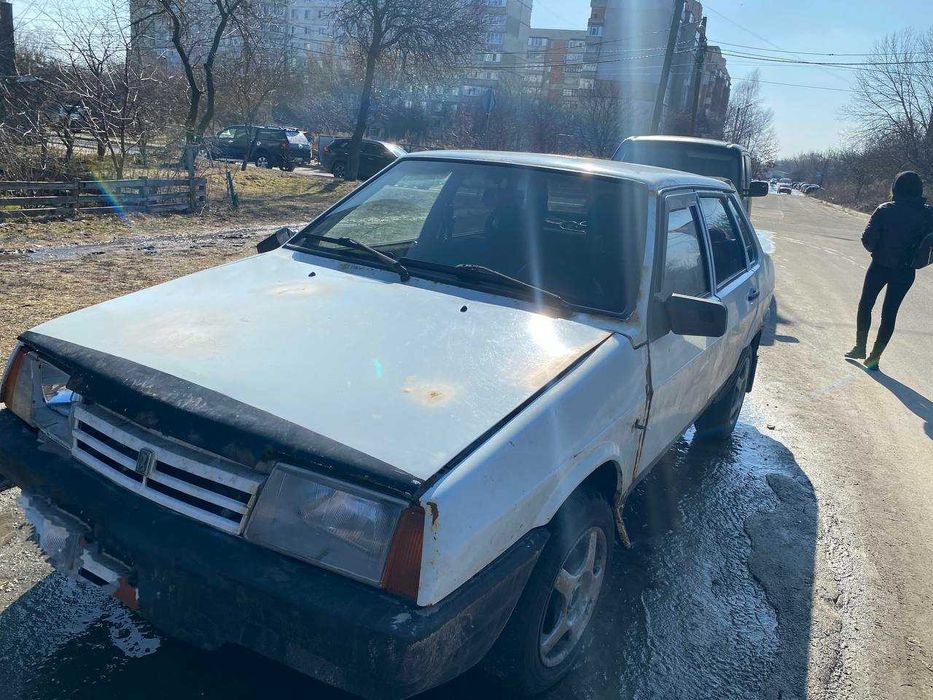 Продам автомобиль ВАЗ 21099