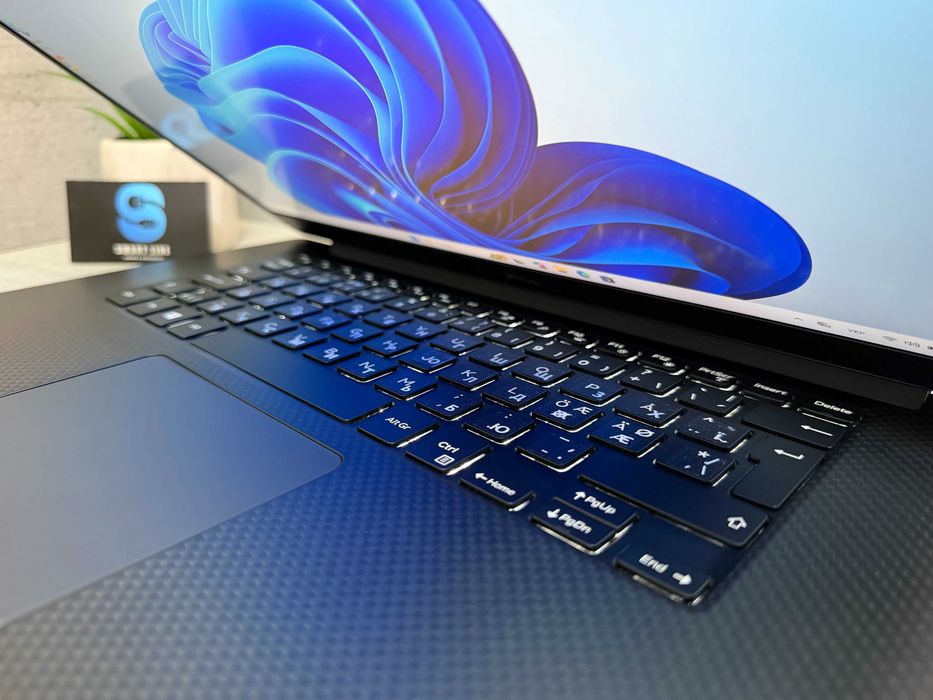 Потужний ноутбук Dell Precision 5510/Xeon/Nvidia/M1000M/256gb ssd/15.6"