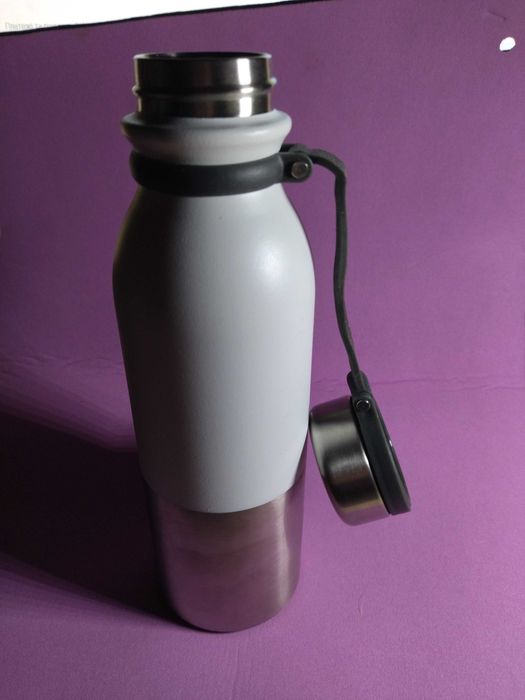 Бутылка для питья.