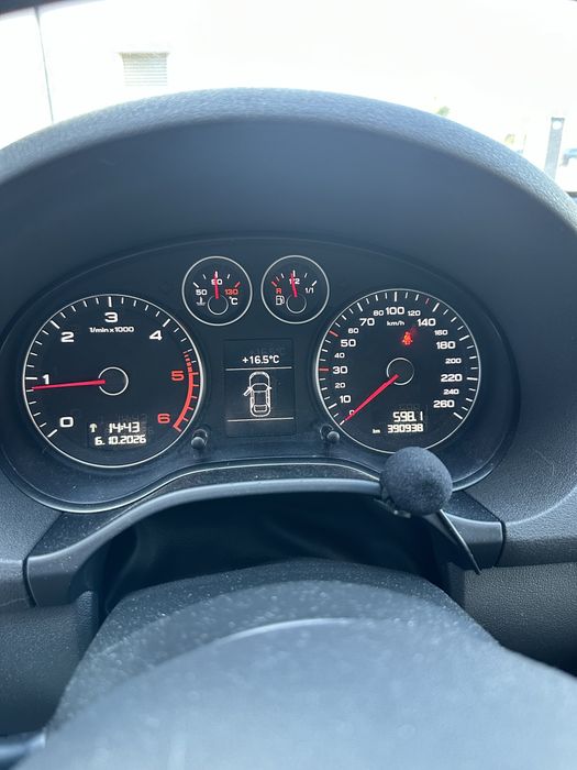 Audi A3 8P 1.9tdi 105km