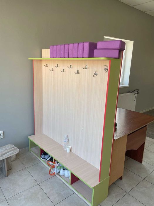 Продам меблі для дитячої кімнати або студії