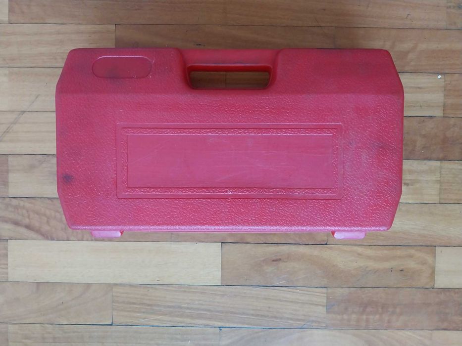 Caixa de maquina de fazer roscas em tubos.portatil Hp,toshiba .