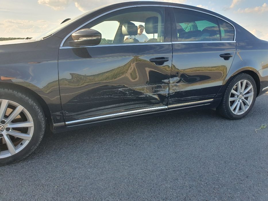 Двері Passat b7 седан.