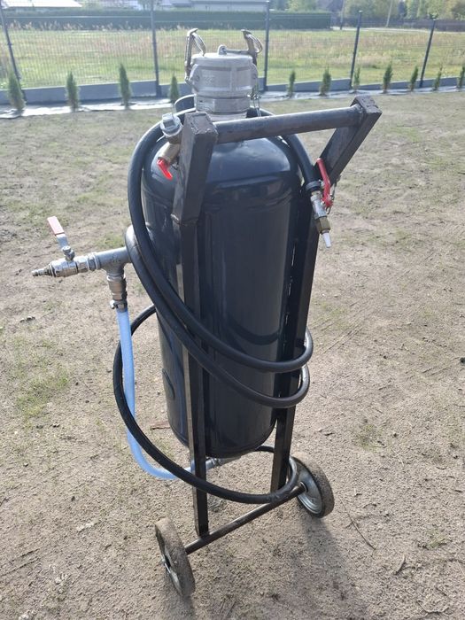 Piaskarka syfonowa 60L
