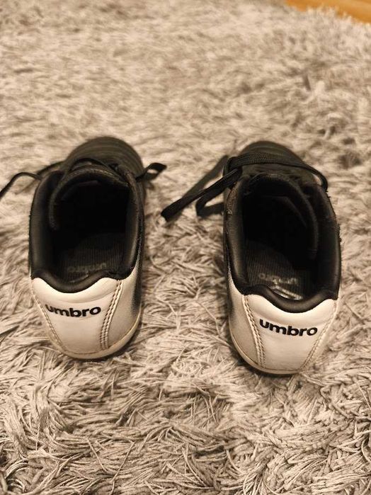 Chuteiras Umbro 26.5