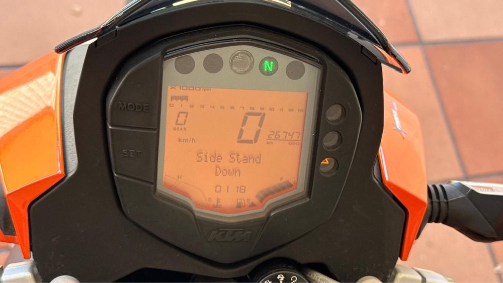 KTM Duke 125 (um só dono)