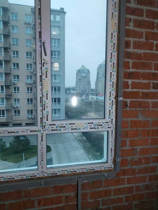 Продаж 2к квартири 76.2 кв. м на вул. Сімейна 3 ЖК Дніпровська Брама 2