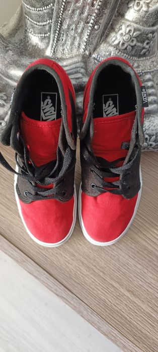Tênis Vans tamanho 34