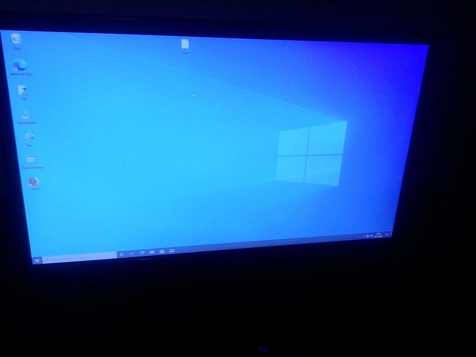 Monitor LCD 22" panoramiczny